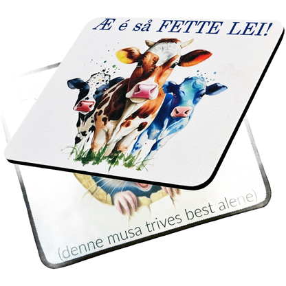 Gavepakke- FETTE LEI (T-skjorte, musematte og krus)