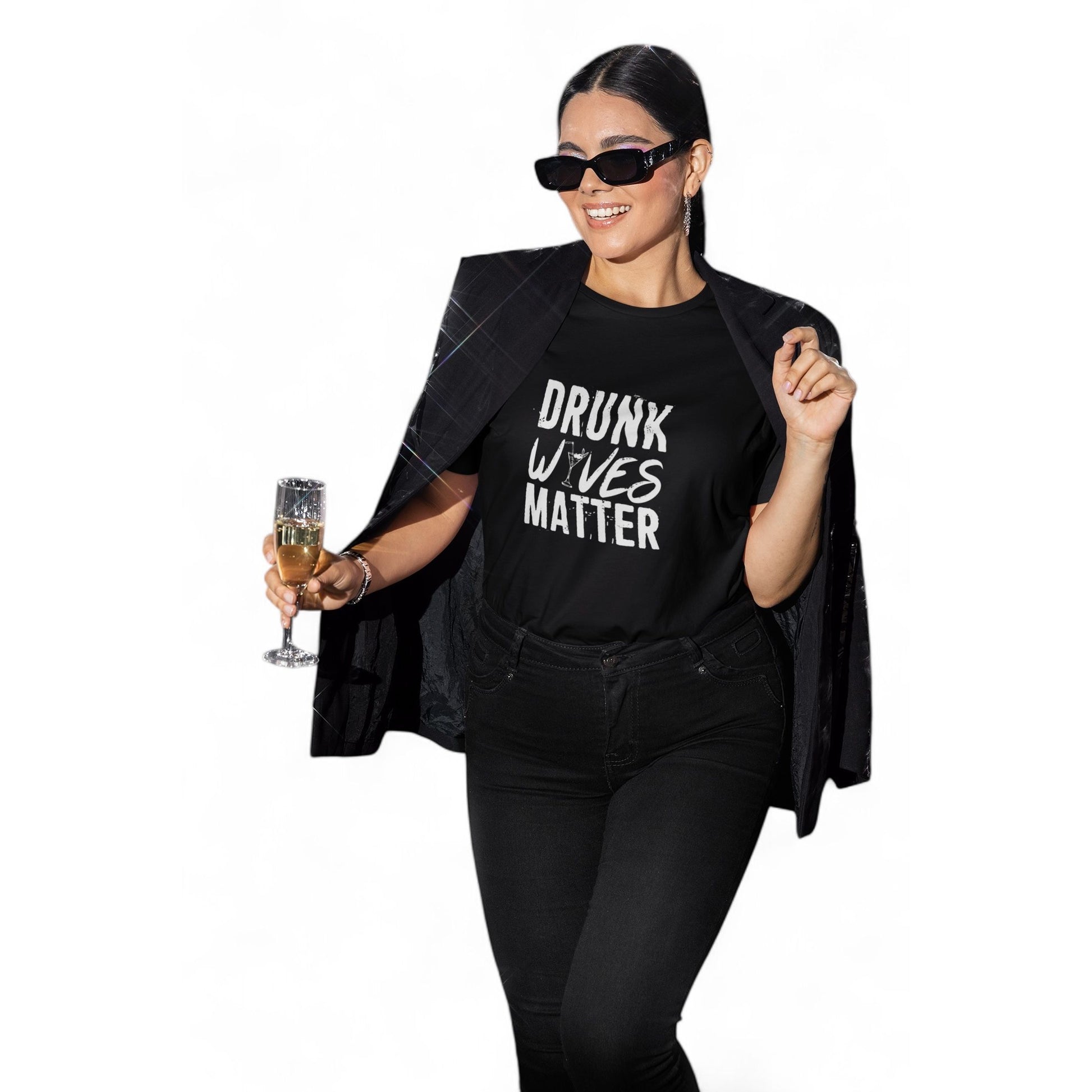 Drunk wives matter-t-shirt (Curved fit) - droyetekster.no