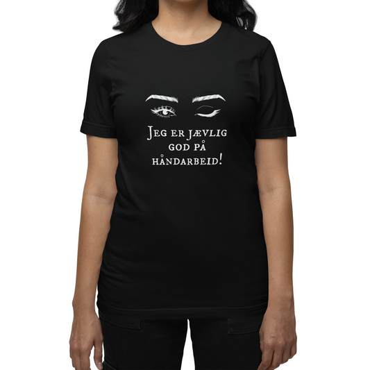 Jævlig god på håndarbeid